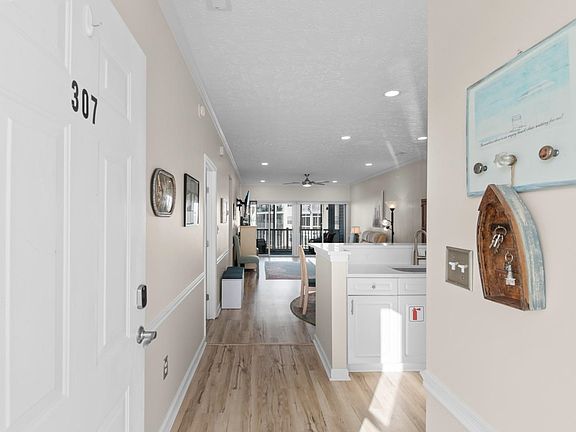 3rd image of 901 West Port Dr. #307