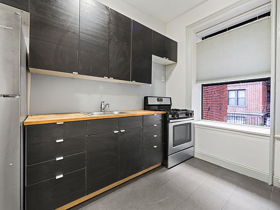 5th image of 446 Kingston Ave APT A34