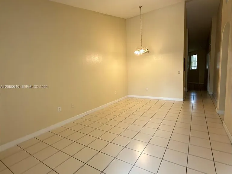 2728 SE 17th Ave #202 — Photo 6