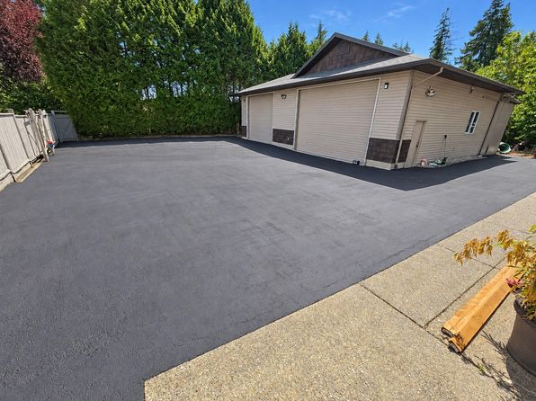 3 bedroom rental in Surrey — photo 26