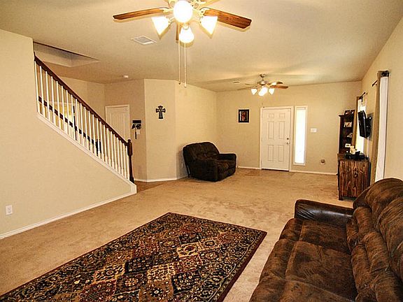 5th image of 703 Yawl Ct