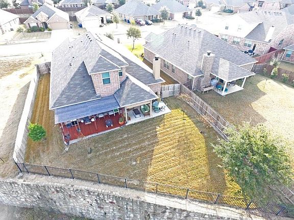 2nd image of 2760 Crescent Lake Dr