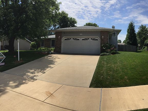 2nd image of 1410 W Buckingham Dr