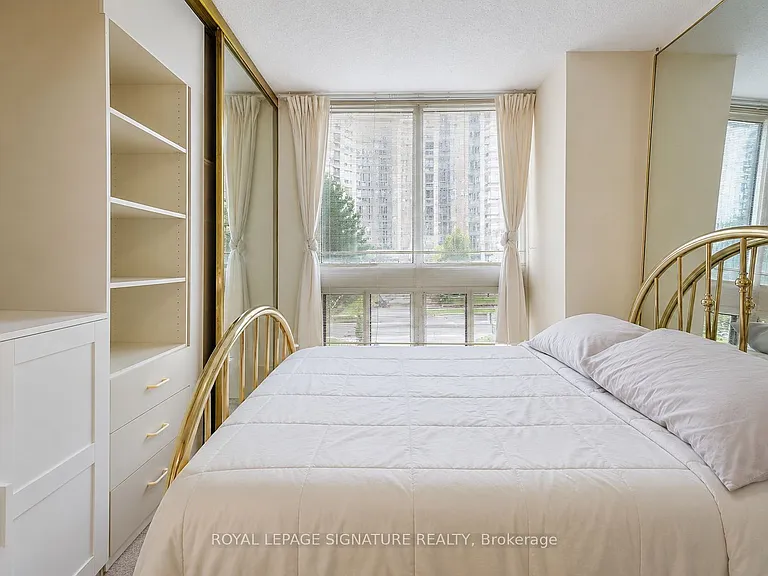 5 Kenneth Ave #205 — Photo 15