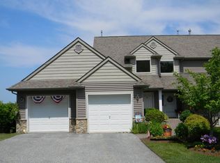74 Clubhouse Rd #102, Hamburg, NJ 07419