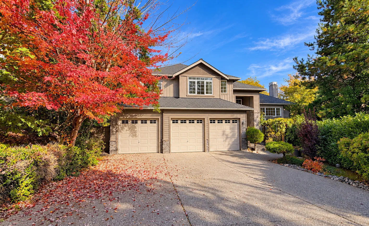 6 bed, 3.5 bath, 5000 sqft, $7,950 — Photo 1