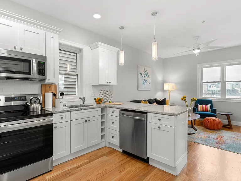 36 Emerson St #6 — Photo 9