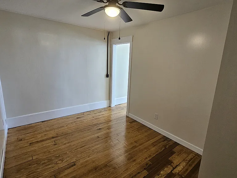 33 N Main St #4 — Photo 9