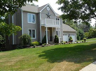 14 Ledgebrook Ln, Middletown, CT 06457