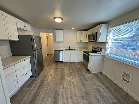 3rd image of 11612 C St S