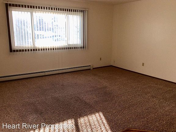 4th image of 127 8th Ave E #9884613