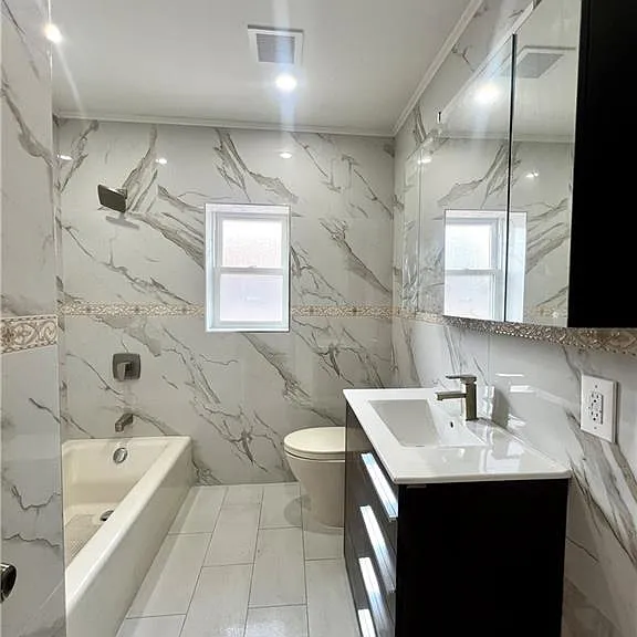 748 E 86th St #2 — Photo 9