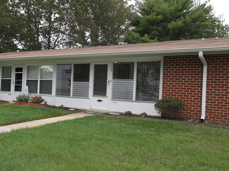 1st image of 1121C Argyll Cir #100C