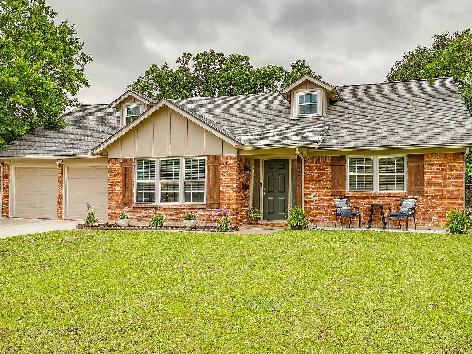 4 bed, 2476 sqft, $2,475 — Photo 1