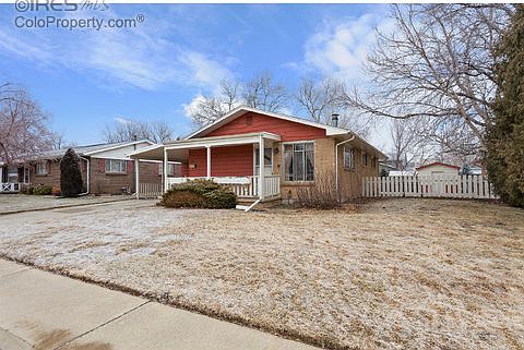 3rd image of 703 Lois Dr