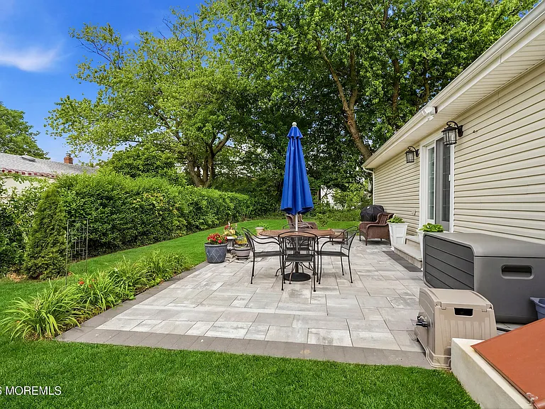 81 Berry Pl — Photo 19
