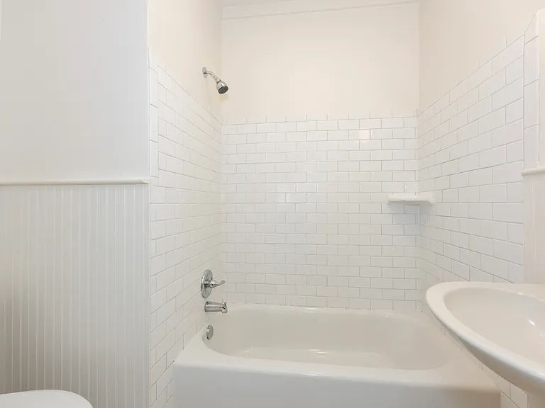 805 Spanish Town Rd #3 — Photo 3