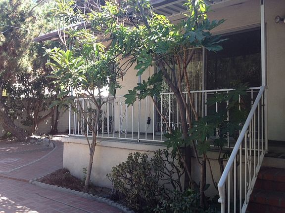3rd image of 901 Glenvista Dr