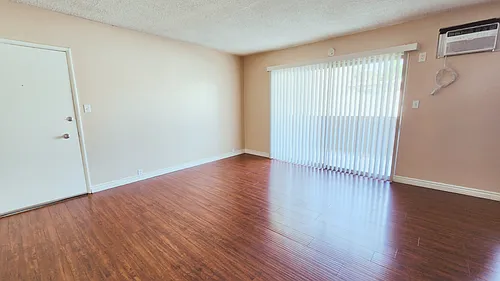 1815 Fremont Ave Photo 1