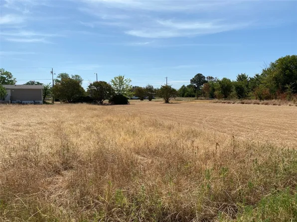 60 Masthead Rd, Mabank, TX 75156