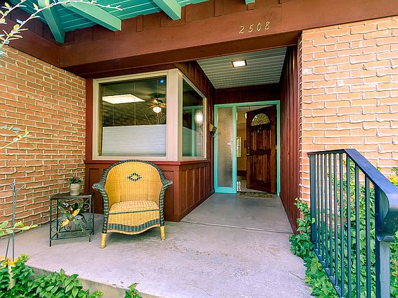 4th image of 2508 Harold Pl NE