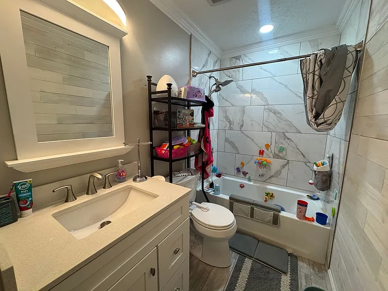 6 Old Pond Ct — Photo 9