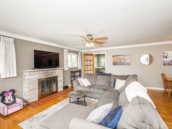 4th image of 5150 Donjoy Dr