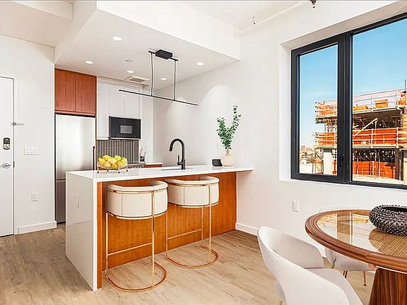 3rd image of 276 Grand Concourse #6116