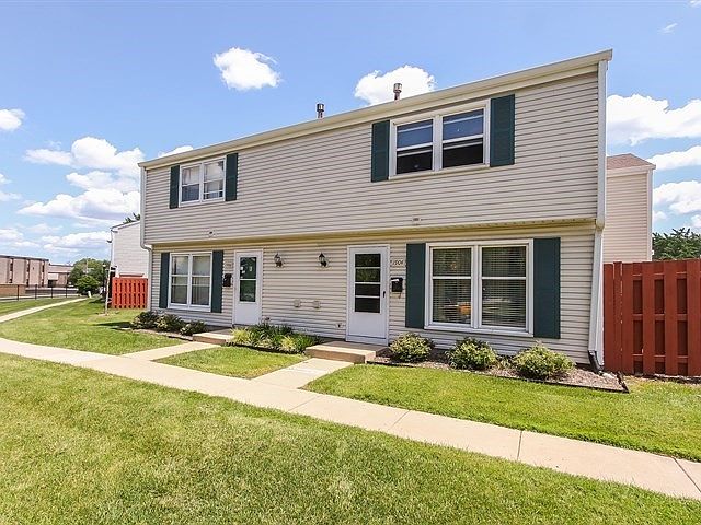 1st image of 1904 Jamestown Cir #321