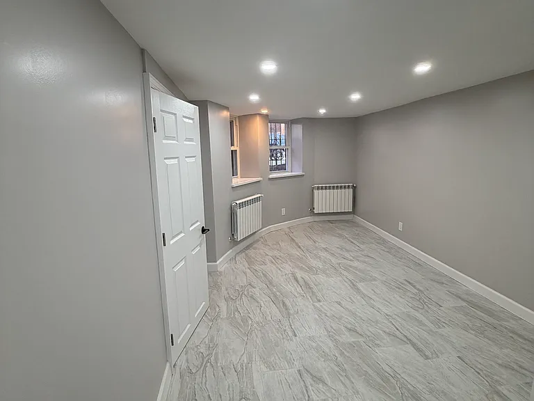 6111 Palmetto St #1L — Photo 1