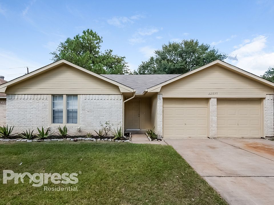1st image of 22030 Kenlake Dr