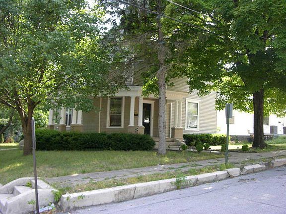 4th image of 338 Woodland Ave