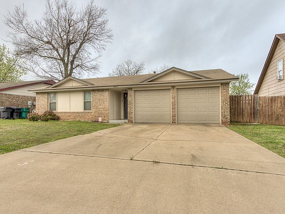 3rd image of 8413 Bigwood Dr