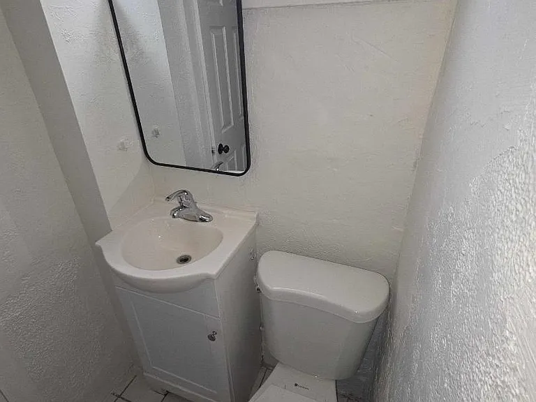 Unit Photo
