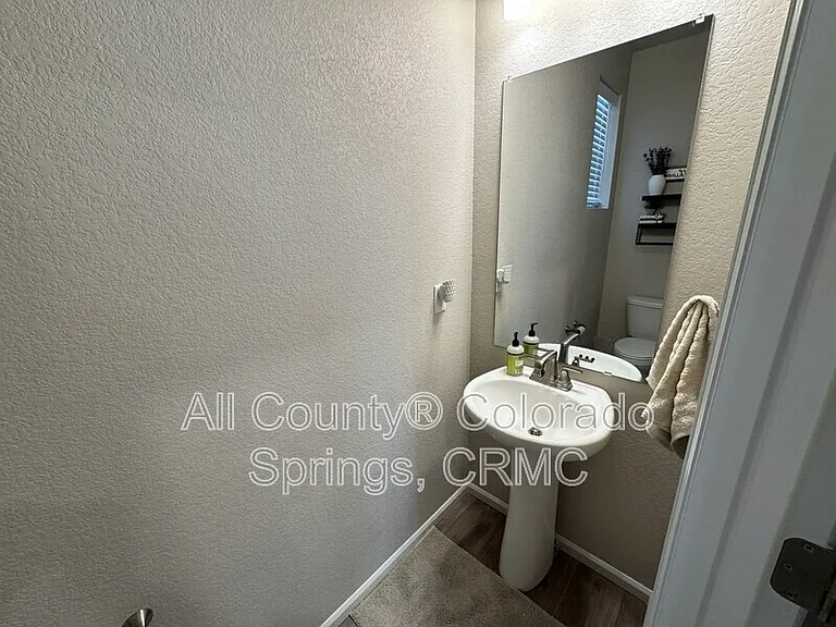 5635 Dakan Loop — Photo 7