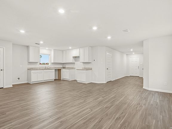 5th image of 10315 Fuji Court