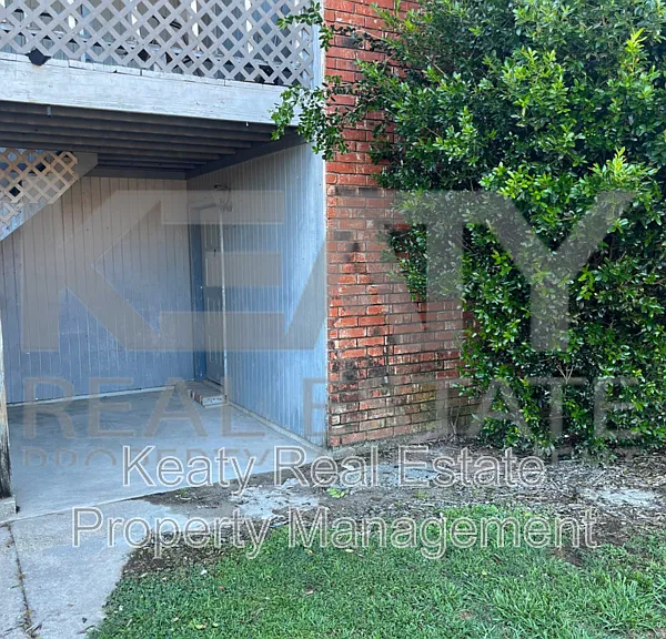 409 Scotsdale St #B — Photo 1