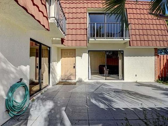3rd image of 3409 Spanish Wells Dr APT A
