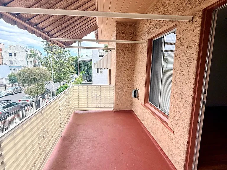 1645 N Harvard Blvd — Photo 14