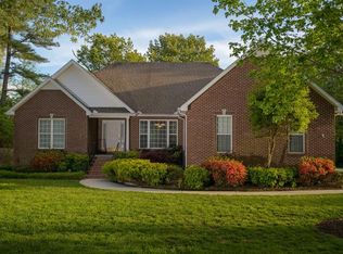 105 Crosslake Dr, Tullahoma, TN 37388