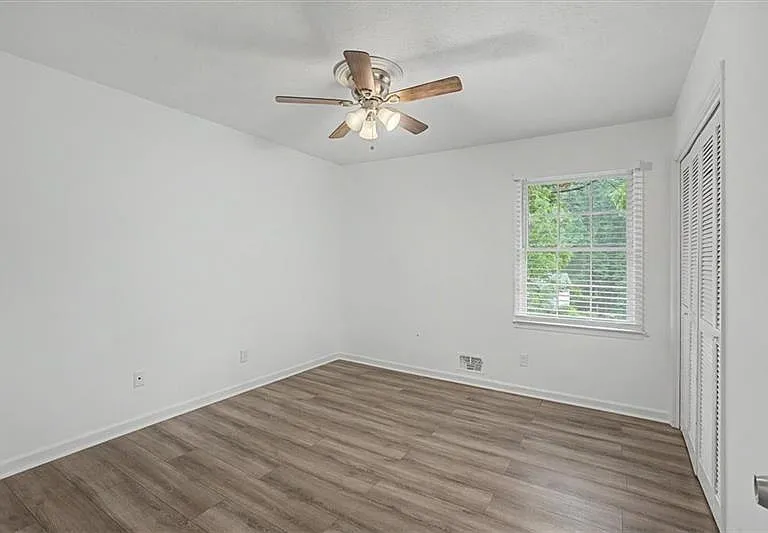 2985 Fredrick Dr — Photo 24