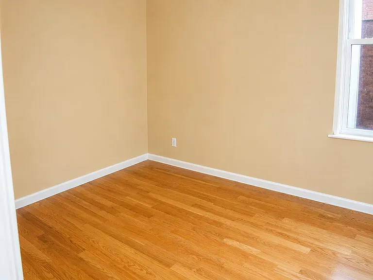 136 Randolph Ave #2 — Photo 7
