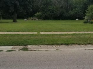 710 6th Ave W, Oskaloosa, IA 52577
