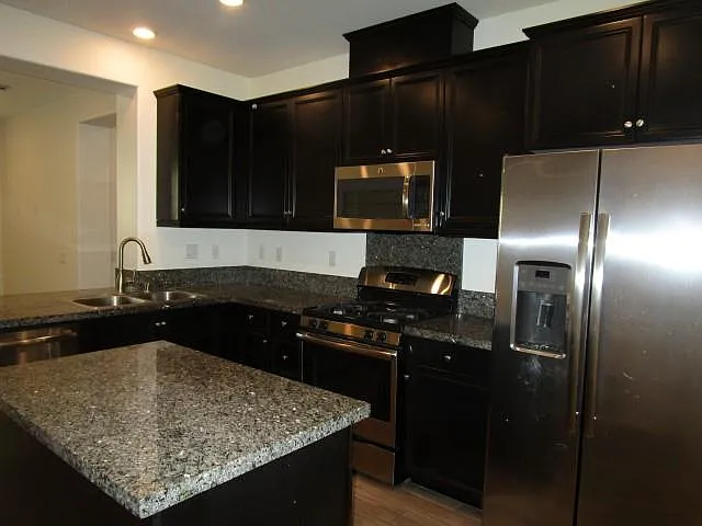 28750 Calle De La Paz Dr — Photo 3