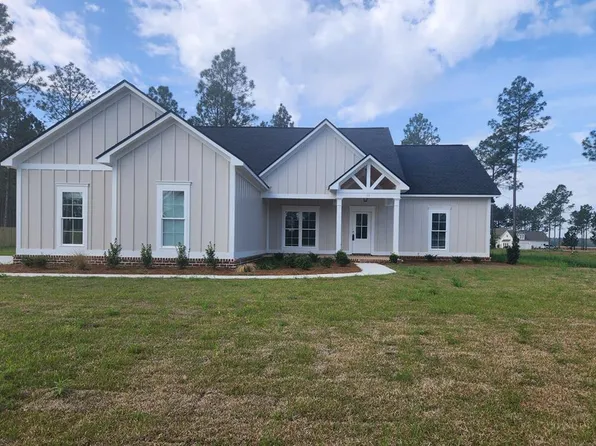 111 Stornoway Dr, Leesburg, GA 31763