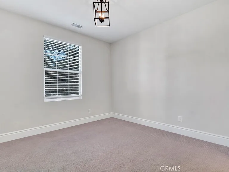 9611 Baden Ave — Photo 29