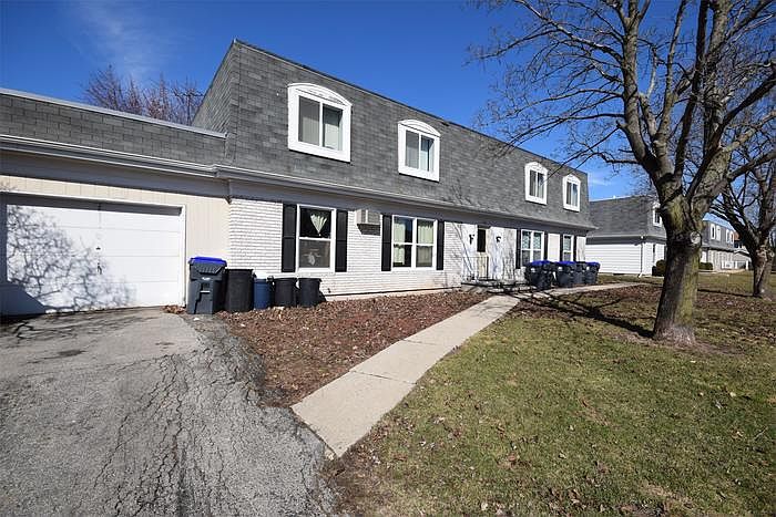 1st image of 352 Stanley Ct