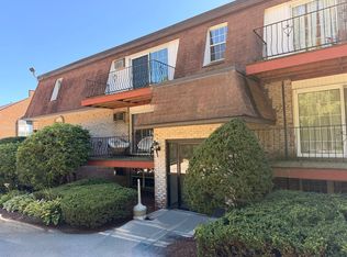 6 Williamsburg Ct Unit 4, Shrewsbury, MA 01545