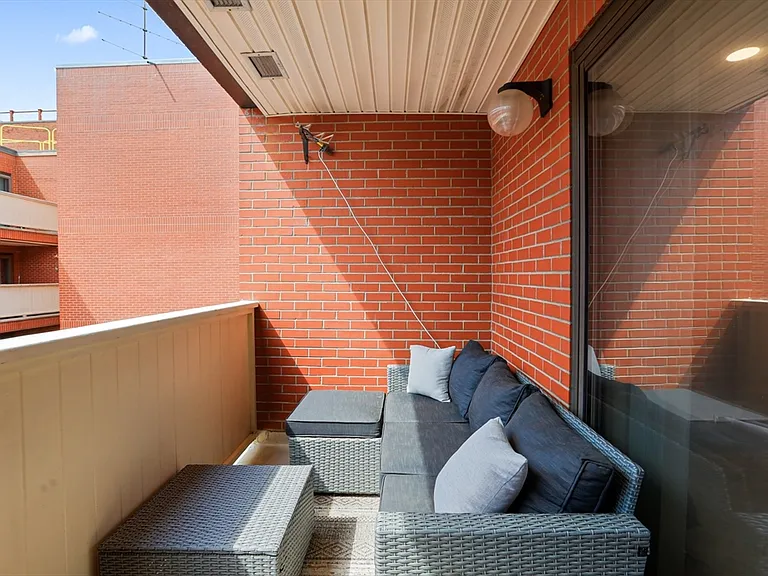 20 Central St #306 — Photo 39
