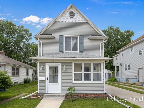 717 Garfield Ave NW, Grand Rapids, MI 49504